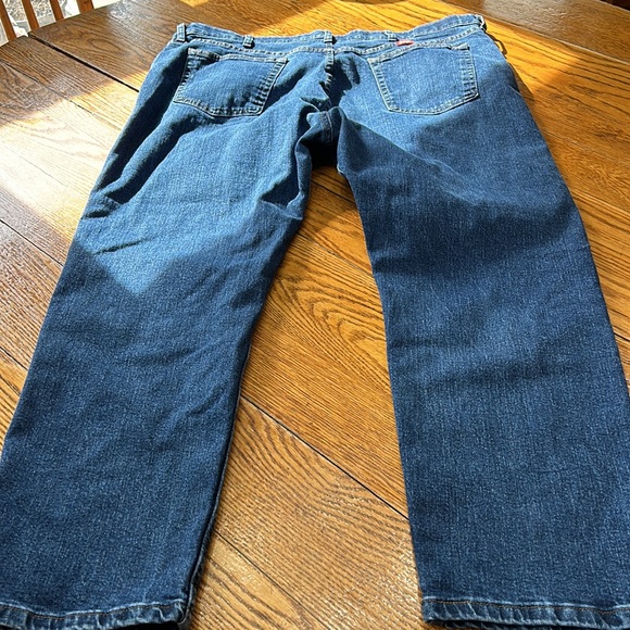 Wrangler Performance Series denim jeans. Men’s 42x29.  Great condition. - Picture 5 of 6